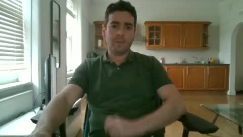 Snapshot of frenchbdmaninlondon chatting on January 15, 1:09 pm Horny Paul online show from January 15, 1:09 pm