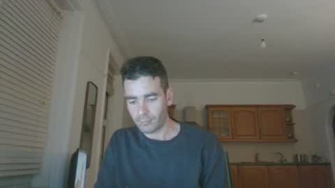 Snapshot of frenchbdmaninlondon chatting on October 6, 9:19 pm Horny Paul online show from October 6, 9:19 pm
