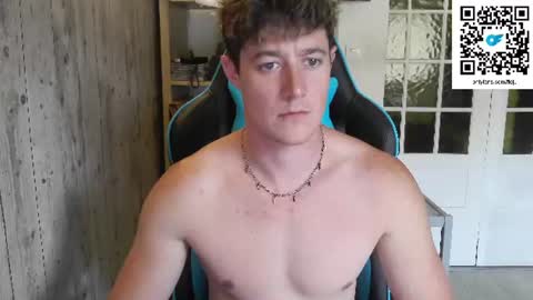 French Horny Bibs online show from June 4, 12:00 pm