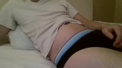 friendly_frank_18 online show from April 7, 10:43 pm