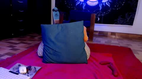          HEHIM  online show from January 15, 5:29 am