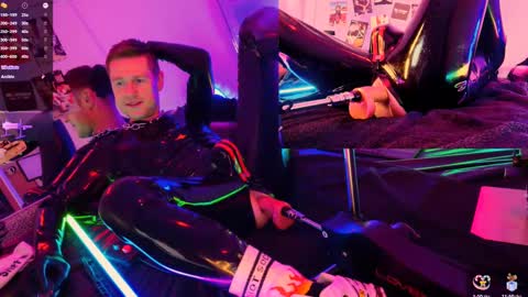 Snapshot of fuc71 chatting on December 30, 7:32 pm fuc71 online show from December 30, 7:32 pm