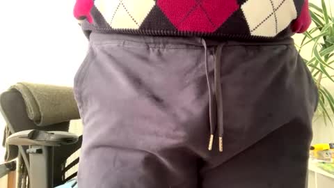 fun4him2018 online show from February 7, 4:56 pm