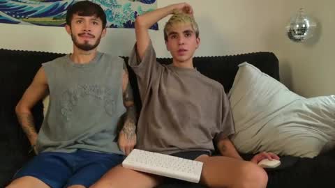 gabriel_and_geronimo online show from April 15, 7:58 pm