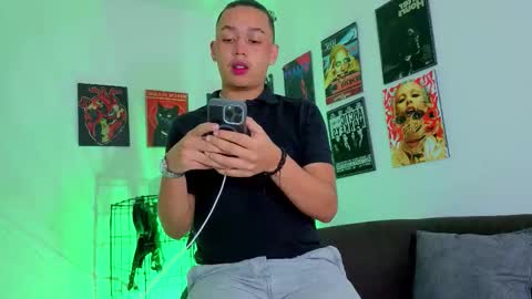 Gael Conner online show from November 15, 4:14 am