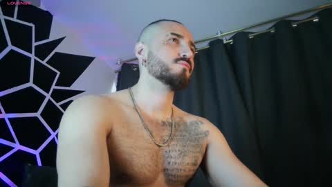 Snapshot of garbel09 chatting on February 5, 5:53 pm Chris Dont forget to gift me thumb up Its very important to me and makes me happy AF online show from February 5, 5:53 pm