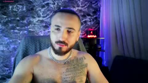 Snapshot of garbel09 chatting on March 2, 6:27 am Chris Dont forget to gift me thumb up Its very important to me and makes me happy AF online show from March 2, 6:27 am