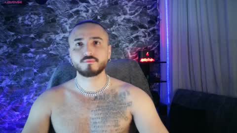 Snapshot of garbel09 chatting on January 19, 7:15 am Chris Dont forget to gift me thumb up Its very important to me and makes me happy AF online show from January 19, 7:15 am