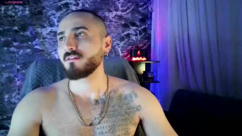 Snapshot of garbel09 chatting on March 3, 6:24 am Chris Dont forget to gift me thumb up Its very important to me and makes me happy AF online show from March 3, 6:24 am