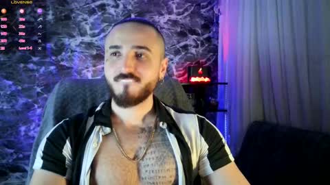 Snapshot of garbel09 chatting on March 1, 5:53 am Chris Dont forget to gift me thumb up Its very important to me and makes me happy AF online show from March 1, 5:53 am
