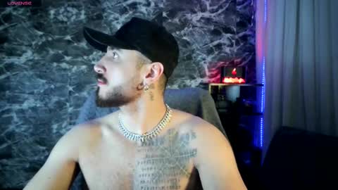 Snapshot of garbel09 chatting on February 24, 5:32 am Chris Dont forget to gift me thumb up Its very important to me and makes me happy AF online show from February 24, 5:32 am