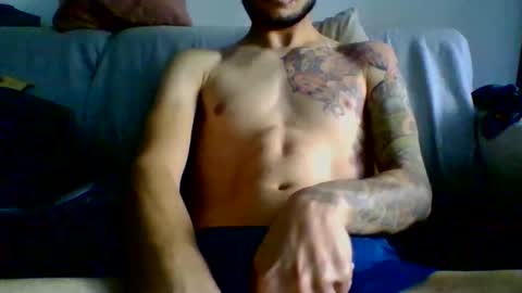 garyreal1990 online show from November 23, 8:03 am