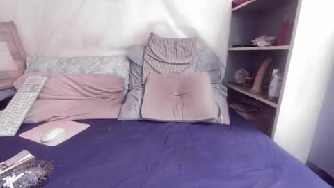 gayrobbin online show from March 4, 7:21 pm