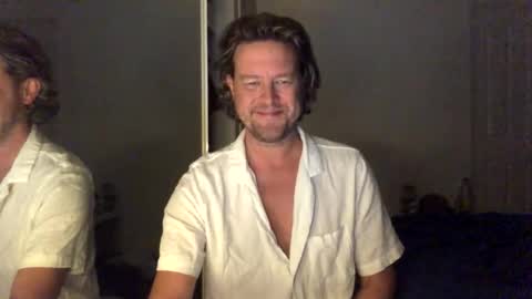 gcsurfer81 online show from April 21, 9:04 am