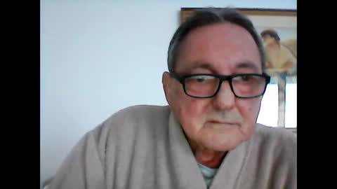Snapshot of georg1412 chatting on December 30, 8:43 am georg1412 online show from December 30, 8:43 am
