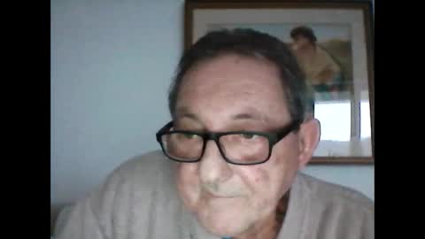 Snapshot of georg1412 chatting on January 2, 2:24 pm georg1412 online show from January 2, 2:24 pm