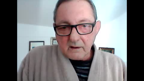 Snapshot of georg1412 chatting on February 8, 8:42 am georg1412 online show from February 8, 8:42 am