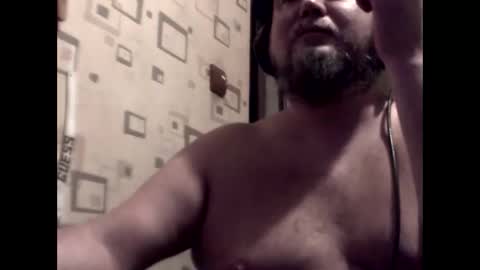 Snapshot of george84xxx chatting on October 16, 9:45 pm GeOOXXX online show from October 16, 9:45 pm