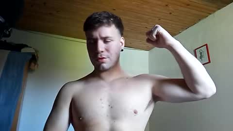 gferrari1996 online show from September 12, 4:07 pm