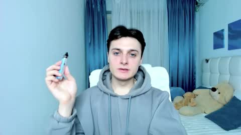 Alex online show from December 2, 11:02 am