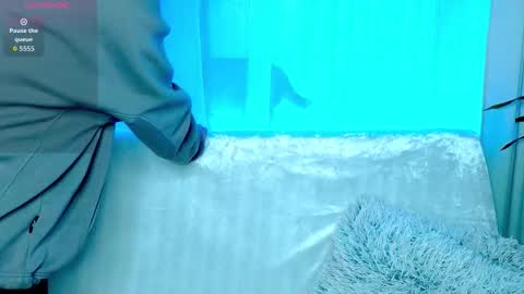 Alex online show from December 13, 7:42 pm