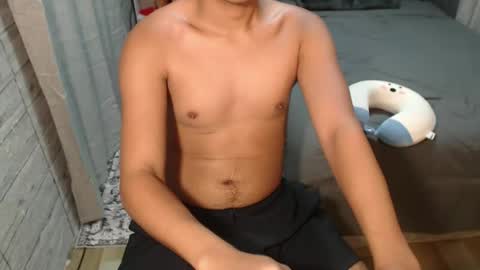 ghian18 online show from May 12, 7:22 pm
