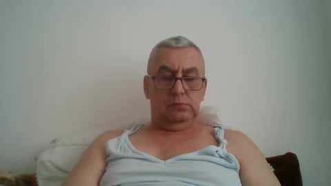 gigi1970 online show from March 17, 11:46 am