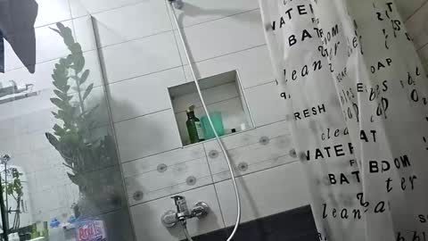 gigis111 online show from January 15, 9:30 pm