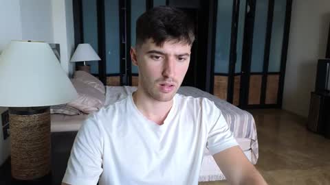 gilbertogonzales online show from November 19, 5:29 am