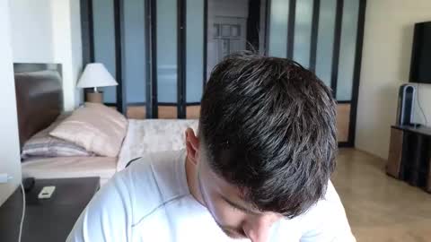 gilbertogonzales online show from December 14, 4:08 am