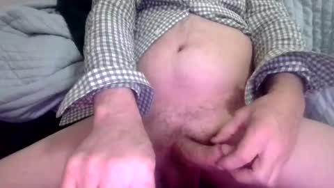 Snapshot of gilly_69 chatting on December 11, 2:17 pm gilly_69 online show from December 11, 2:17 pm