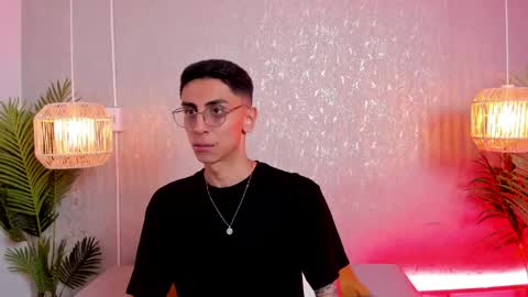 Gio Carangi online show from March 31, 3:19 am