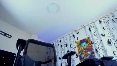 Snapshot of giomar_reyes chatting on October 22, 12:24 am GIOMAR REYES online show from October 22, 12:24 am