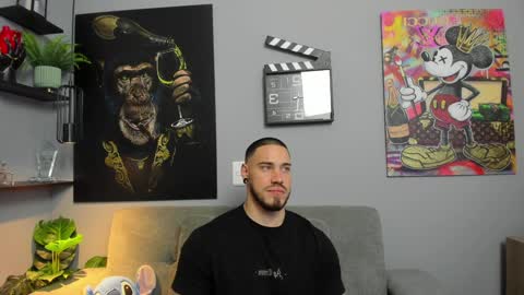 Snapshot of giorgio_leone2 chatting on February 6, 10:53 pm Giorgio leone online show from February 6, 10:53 pm
