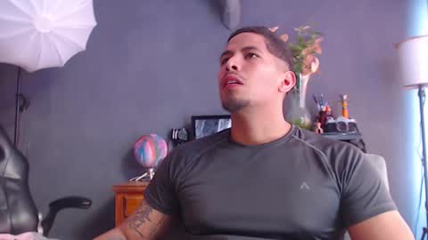 piggy boy online show from September 18, 6:54 pm