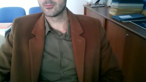 Snapshot of giuseppevai1 chatting on October 22, 8:40 am giuseppevai1 online show from October 22, 8:40 am