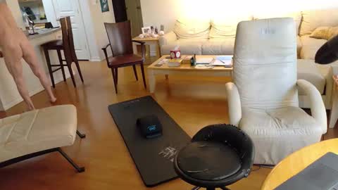 glennbitch online show from February 16, 2:04 pm