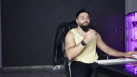 Matthew .. for short call me Matt online show from April 18, 4:19 pm