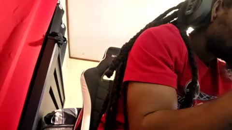 glomightyj online show from July 17, 7:15 am