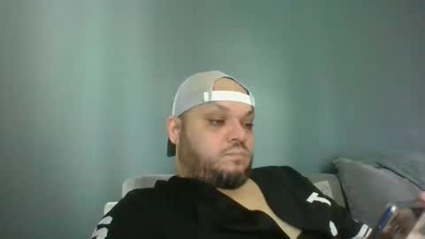 Snapshot of glusgan chatting on October 9, 10:09 am Your boy online show from October 9, 10:09 am