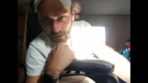 Snapshot of gman3883 chatting on February 2, 9:13 pm Gman online show from February 2, 9:13 pm