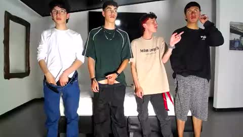 THOMAS AND DAMIAND online show from September 28, 6:39 pm