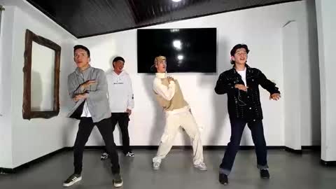 THOMAS AND DAMIAND online show from October 16, 5:43 pm