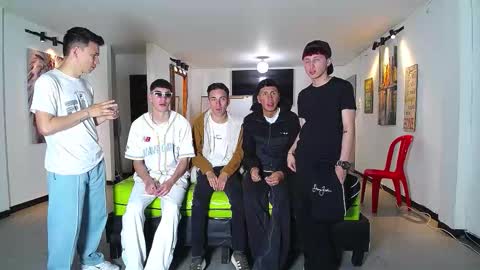 THOMAS AND DAMIAND online show from November 21, 6:29 pm