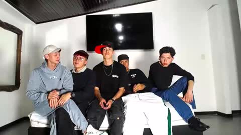 THOMAS AND DAMIAND online show from September 24, 6:17 pm