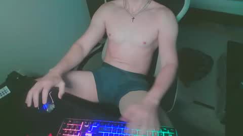 Snapshot of gnr_xxx chatting on October 8, 5:34 am G online show from October 8, 5:34 am