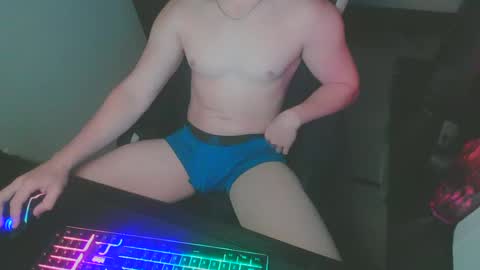 Snapshot of gnr_xxx chatting on September 16, 6:03 am G online show from September 16, 6:03 am