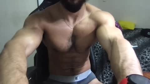 god hunkules online show from February 12, 4:00 pm