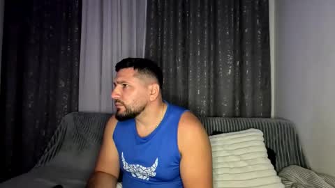 gold_alpha_boy online show from October 16, 6:27 pm