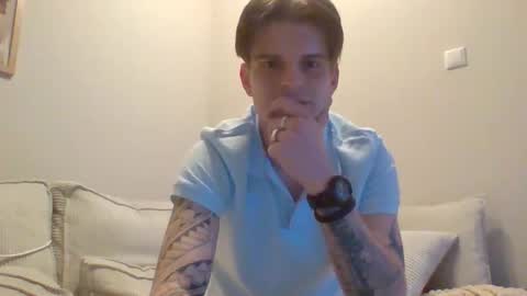 Goldenboy00 online show from April 28, 8:02 pm